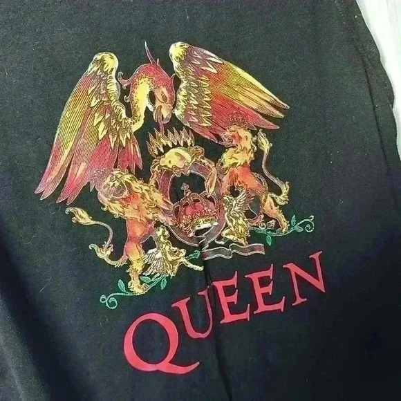 Queen Classic Crest Tank Top - Black - XL - Picture 3 of 4